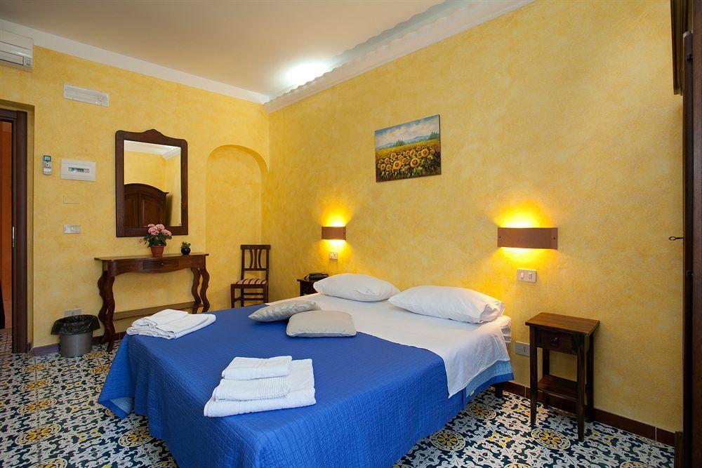 คูเนเซียส บี&บี Bed & Breakfast ชีนิซี ภายนอก รูปภาพ