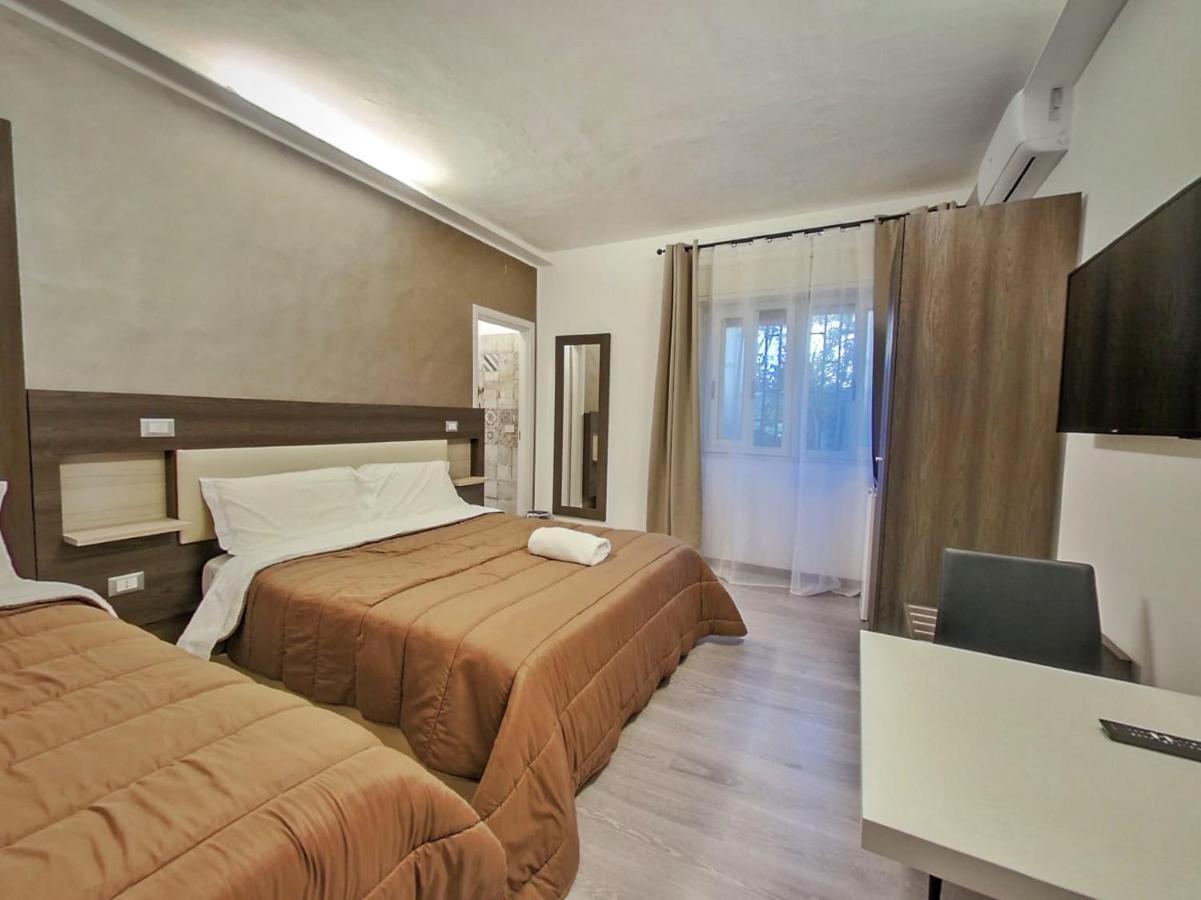 คูเนเซียส บี&บี Bed & Breakfast ชีนิซี ภายนอก รูปภาพ