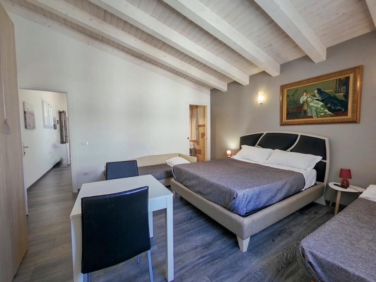 คูเนเซียส บี&บี Bed & Breakfast ชีนิซี ภายนอก รูปภาพ