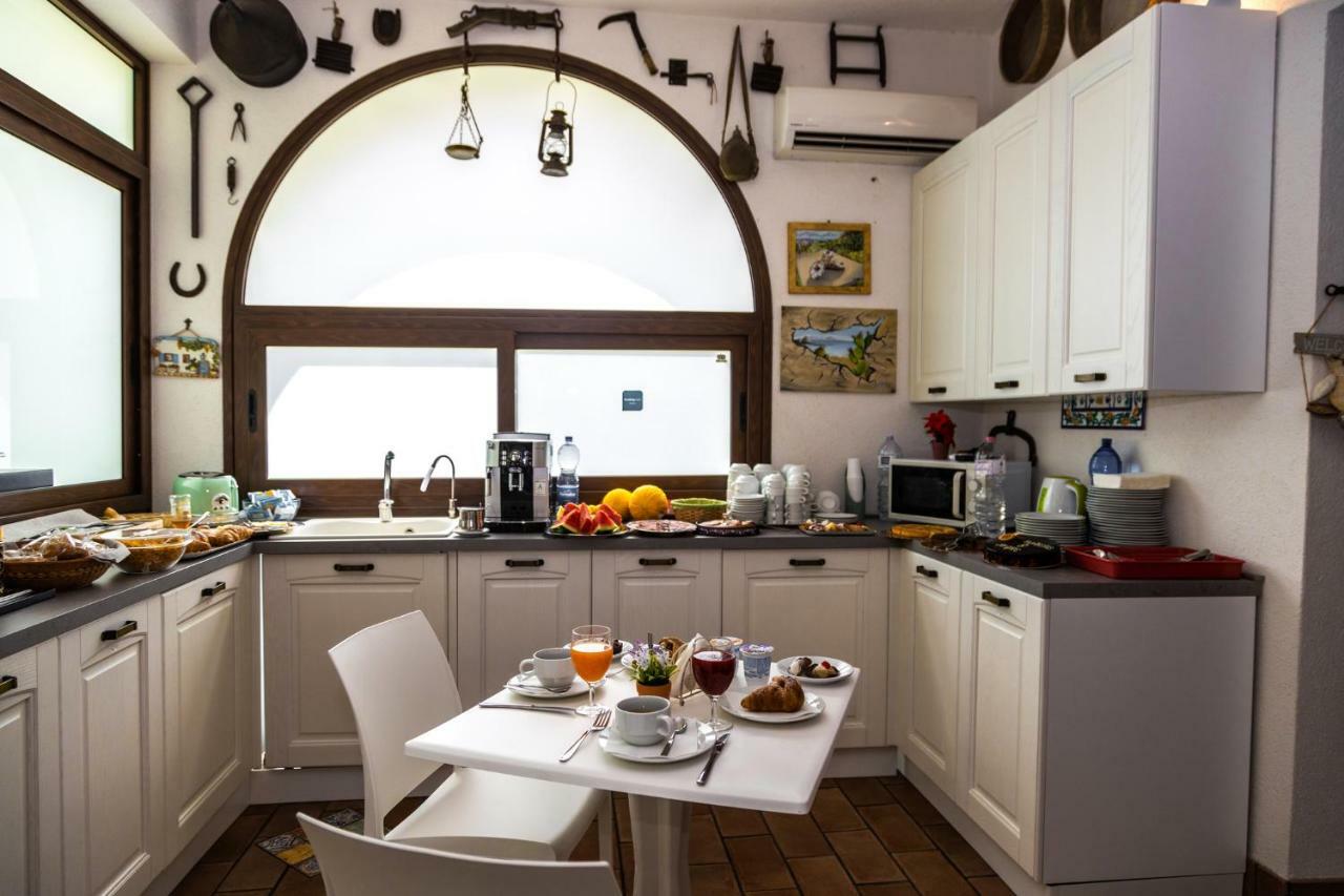 คูเนเซียส บี&บี Bed & Breakfast ชีนิซี ภายนอก รูปภาพ